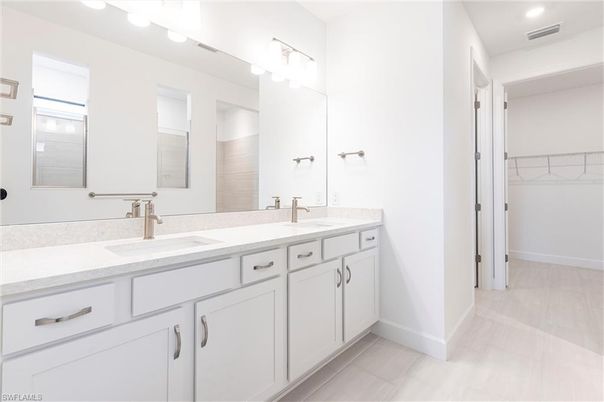 Bathroom, Dual Sink Vanities, Interior, Recessed Lighting