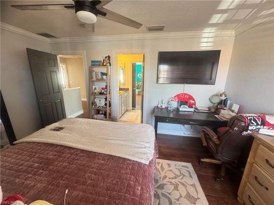 Bedroom, Home Office, Interior, Wood Texture Flooring