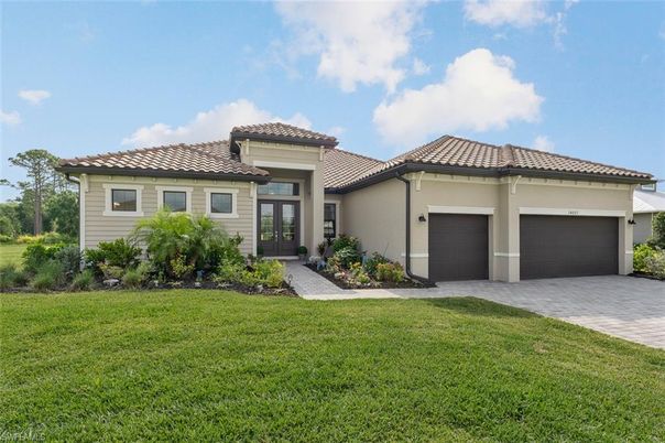 Attached, Backyard, Exterior, Facade, Mediterranean