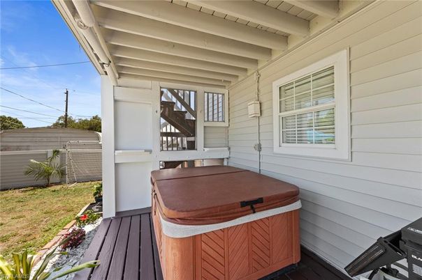 Exterior, Hot Tub
