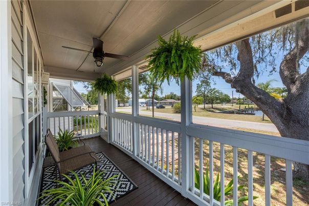 Interior, Sun Room, Wood Texture Flooring