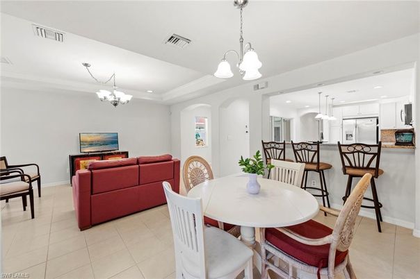 Chandelier, Dining room, Interior, Kitchen, Living room, Pendant Lights, Recessed Lighting, Stainless Steel Appliances