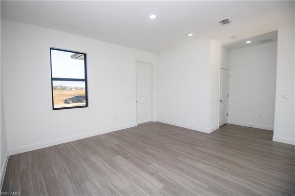 Empty room, Interior, Recessed Lighting, Wood Texture Flooring
