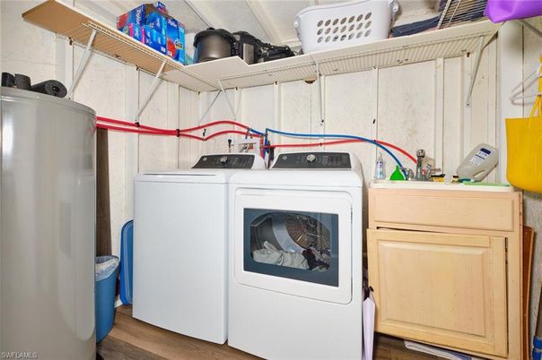 Interior, Washer, Wood Texture Flooring
