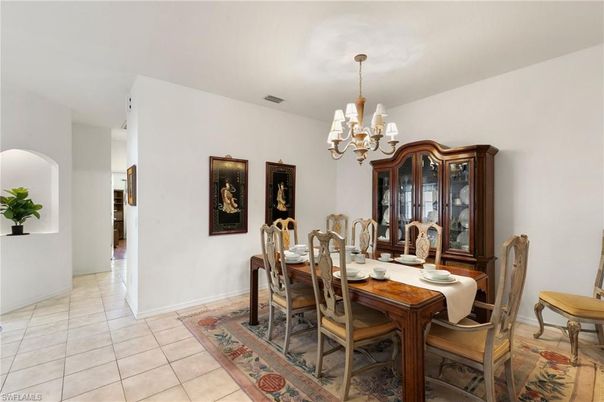 Chandelier, Dining room, Interior