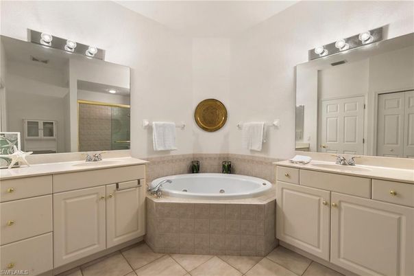 Bathroom, Dual Sink Vanities, Interior