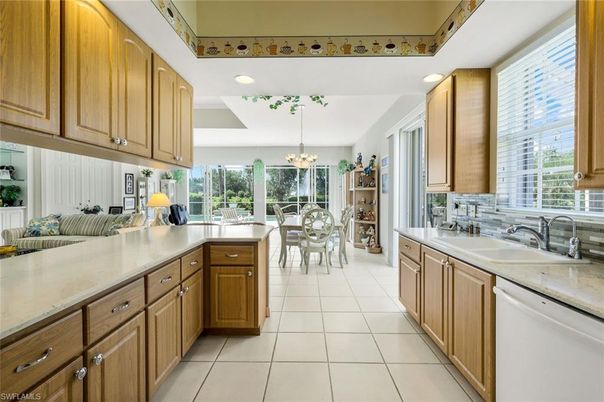 Chandelier, Dining room, Interior, Kitchen, Recessed Lighting