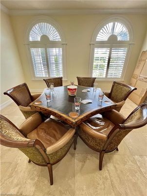 Dining room, Interior