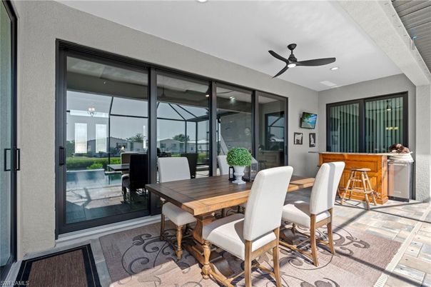 Dining room, Interior, Recessed Lighting
