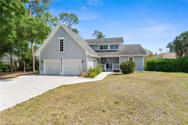 Attached, Exterior, Facade, Farmhouse