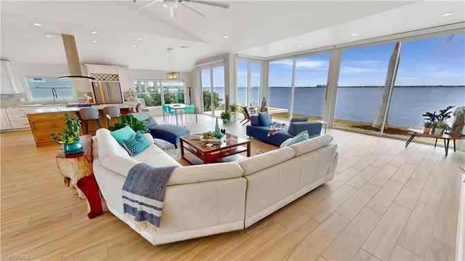 Interior, Kitchen, Living room, Pendant Lights, Recessed Lighting, Water, Wood Texture Flooring