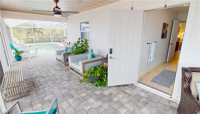 Interior, Pool, Sun Room