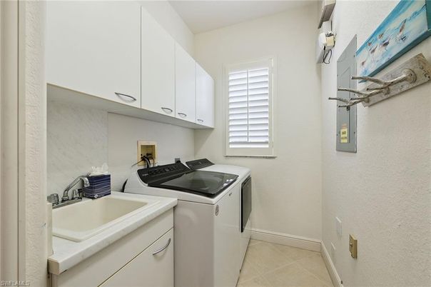 Interior, Washer