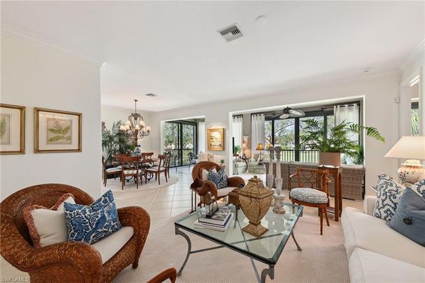 Chandelier, Dining room, Interior, Living room