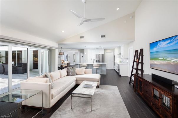 Dining room, Interior, Kitchen, Living room, Pendant Lights, Recessed Lighting, Wood Texture Flooring