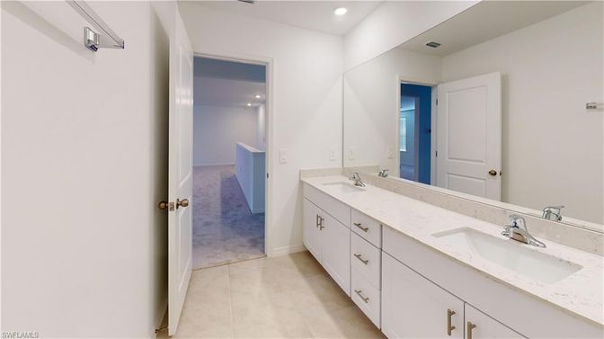 Bathroom, Dual Sink Vanities, Interior, Recessed Lighting