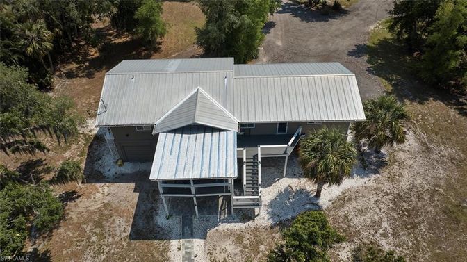 Exterior, Drone
