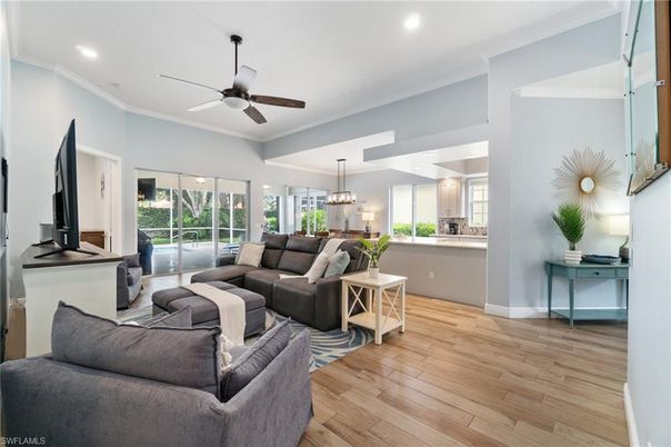 Chandelier, Interior, Living room, Pendant Lights, Recessed Lighting, Wood Texture Flooring