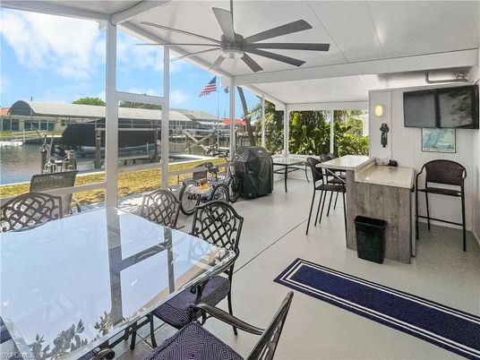 Dining room, Interior, Sun Room, Water