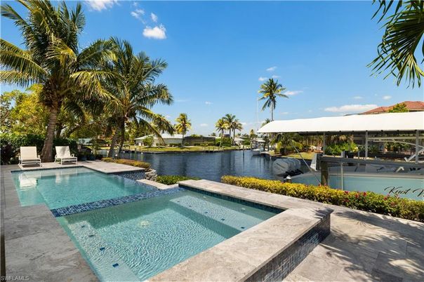 Exterior, Lake, Pool