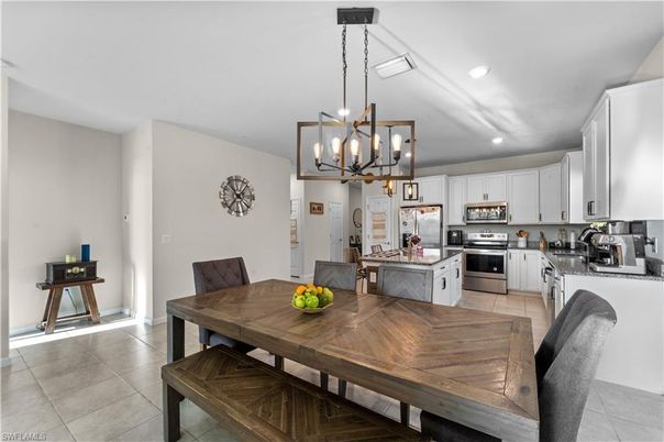 Dining room, Interior, Kitchen, Pendant Lights, Recessed Lighting, Stainless Steel Appliances