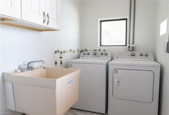 Interior, Washer