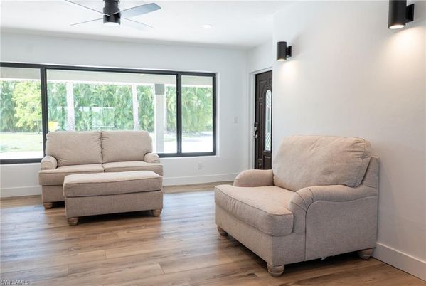 Interior, Living room, Recessed Lighting, Wood Texture Flooring