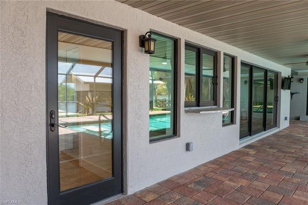 Exterior, Interior, Sun Room