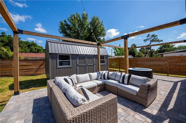 Exterior, Hot Tub