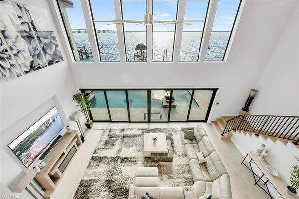 Interior, Living room, Water
