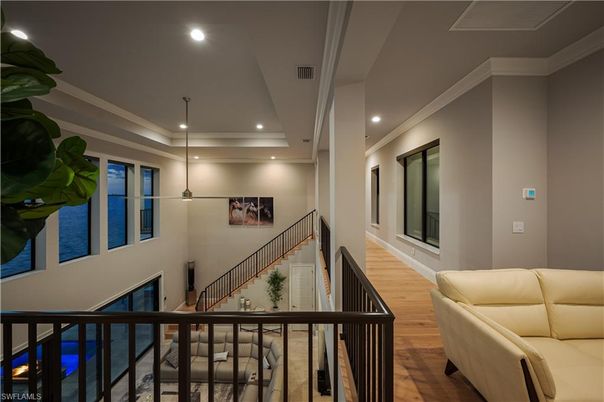 Interior, Pendant Lights, Recessed Lighting, Wood Texture Flooring