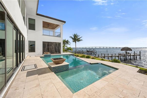 Exterior, Lake, Pool, Water