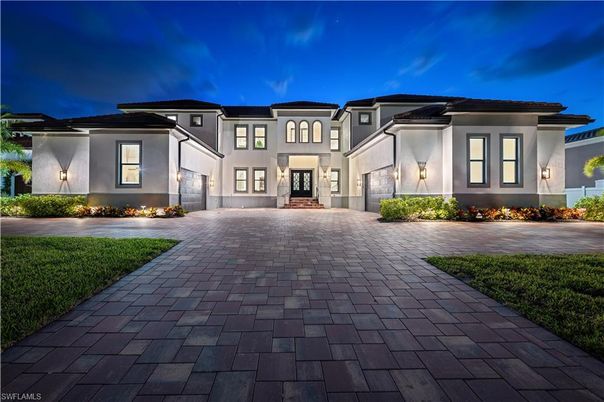 Attached, Backyard, Exterior, Facade, Mediterranean