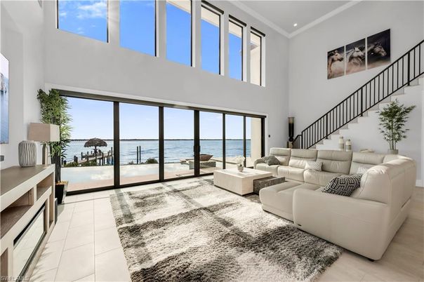 Interior, Living room, Water