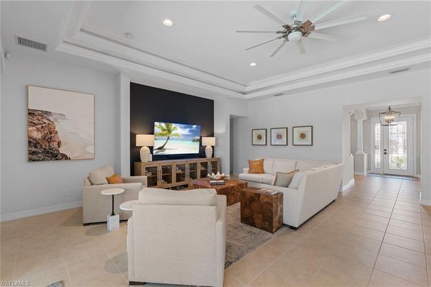 Interior, Living room, Pendant Lights, Recessed Lighting