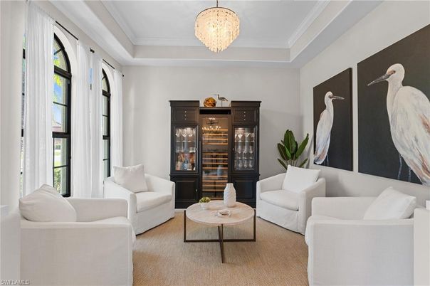 Chandelier, Interior, Living room