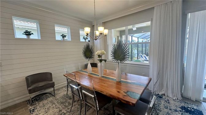 Chandelier, Dining room, Interior