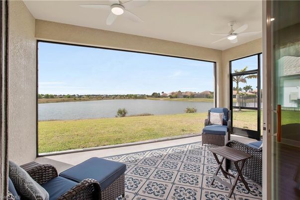 Interior, Sun Room, Water