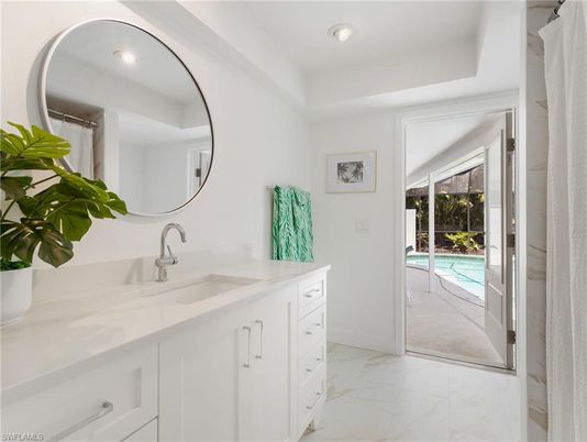 Bathroom, Interior, Marble, Recessed Lighting