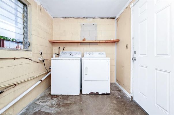 Interior, Washer