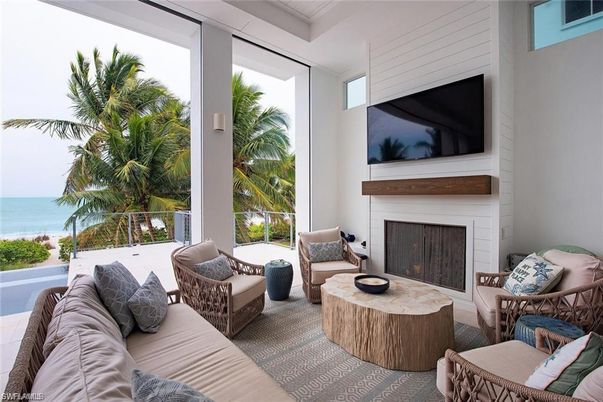 Fireplace, Interior, Living room, Water