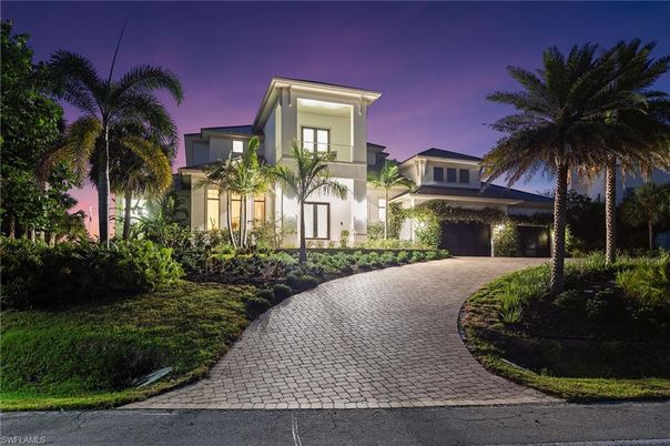 Backyard, Exterior, Facade, Mediterranean