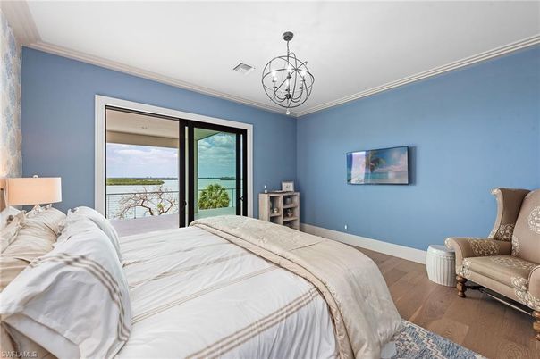 Bedroom, Interior, Pendant Lights, Wood Texture Flooring