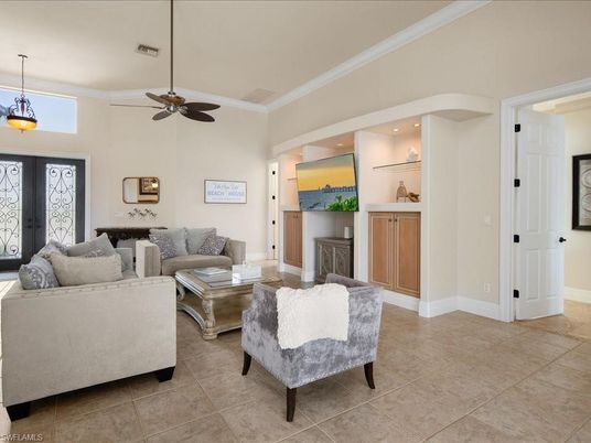 Interior, Living room, Pendant Lights, Recessed Lighting