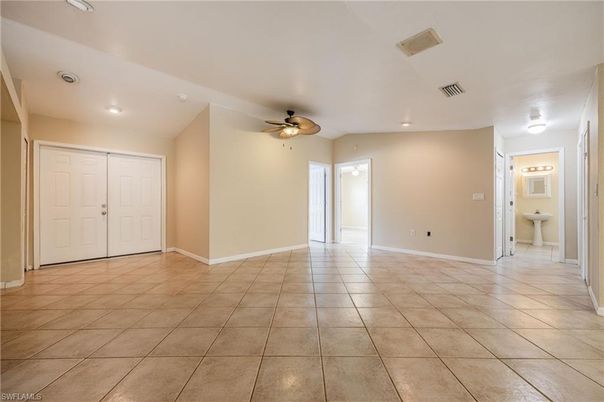 Bathroom, Empty room, Interior, Recessed Lighting