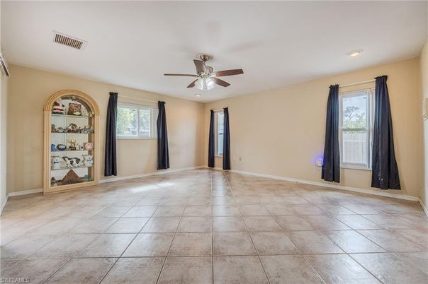 Empty room, Interior, Recessed Lighting