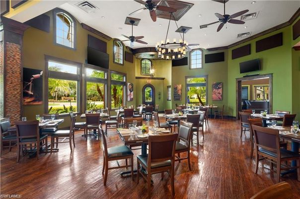 Chandelier, Dining room, Interior, Recessed Lighting, Wood Texture Flooring