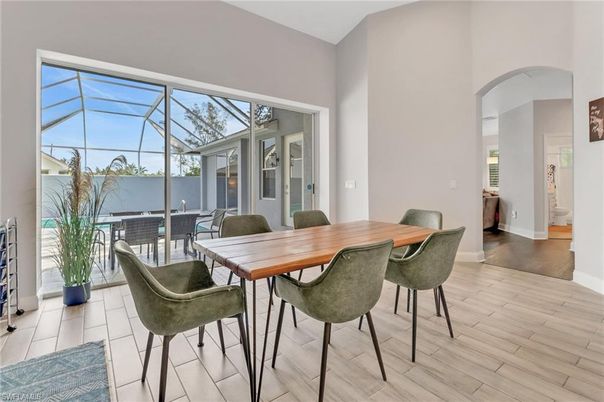 Dining room, Interior, Sun Room, Wood Texture Flooring