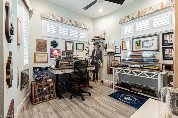 Home Office, Interior, Recessed Lighting, Wood Texture Flooring