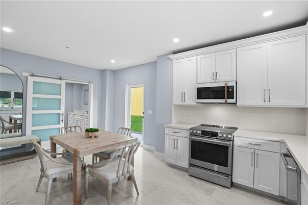 Dining room, Interior, Kitchen, Recessed Lighting, Stainless Steel Appliances